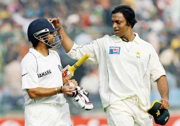 shoaib says sachin lacks ability to finish a game