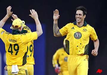 australia beats sri lanka by 7 wickets in 1st odi