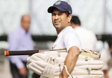 flowers will be showered from sky on sachin on 199th test