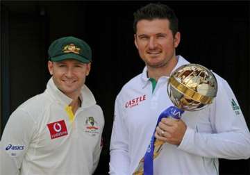 south africa bowls first in opening test against australia