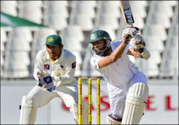south africa defeats pakistan by 4 wickets to win 2nd test