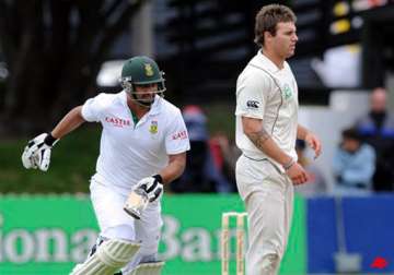 south africa 246 2 at stumps on day 2 3rd test