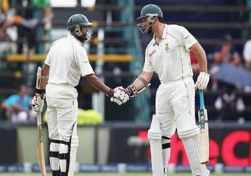 smith amla send south africa to crazy victory