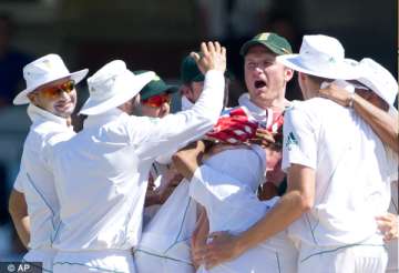 south africa aims to dethrone england as no.1 test team