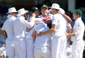 south africa trounces england at the oval