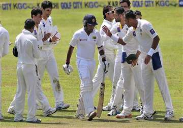 sri lanka 234 5 at lunch day 4 against pakistan till lunch