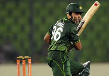 pakistan spank lanka to storm into the final of asia cup