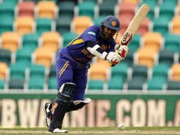 sri lanka thumps new zealand by 112 runs