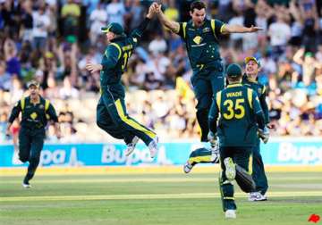 clint mckay five for helps australia clinch tri series title