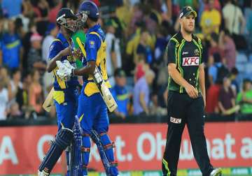 sri lanka beat australia by 5 wickets in opening t20