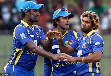 sri lanka team fined for slow over rate