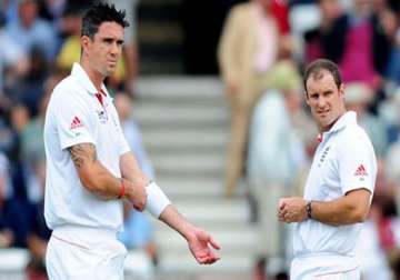 strauss goes public over pietersen row