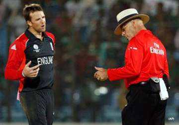 swann fined for dissent in england s loss