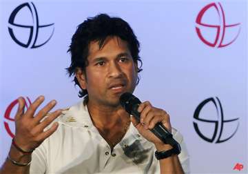 tendulkar doesn t want comparison of 800 wickets with 100 tons