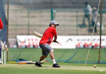 tendulkar surprises at practice session by batting left handed