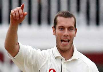 tremlett can bring sachin down says warne