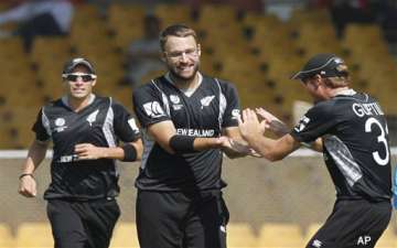 vettori bidding to return late in group stage