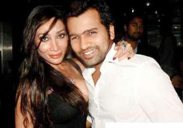 watch hot pictures of sofia hayat ex girl friend of rohit sharma