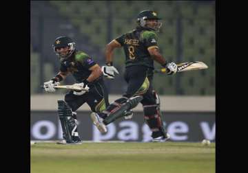 world cup t20 warmup pakistan beats new zealand by 6 wickets.