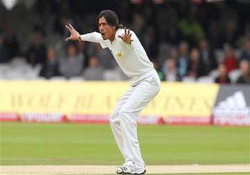 younis urges ban reduction for amir