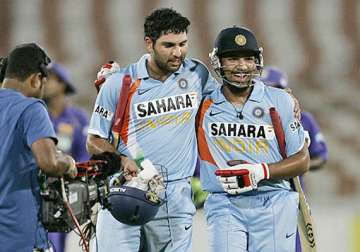 yuvraj dropped for 3rd test as rohit makes comeback