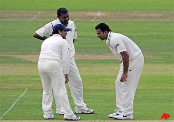 zaheer unlikely to bowl in england s first innings