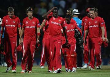 zimbabwe bowls in 1st odi against south africa