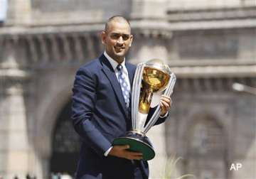 7 is a lucky number for dhoni