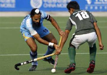 four pak hockey players in hil sent back home