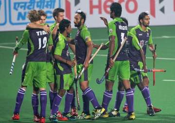 hil delhi waveriders held 2 2 by ranchi rhinos