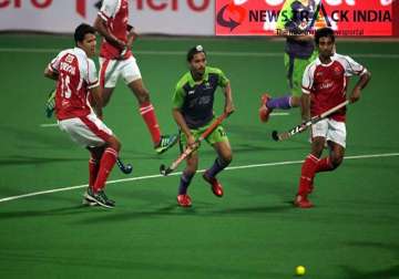 hil winless mumbai magicians take on up wizards