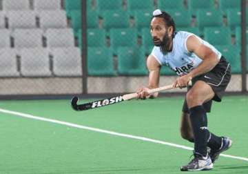 indian team needs to organize defence better sardar singh