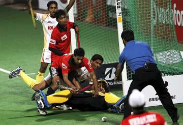 karnataka beat delhi to climb up in wsh standings