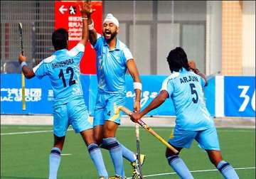 six more indian hockey players break ties with wsh