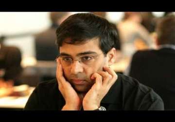 anand falls behind in world blitz after three losses on day 1