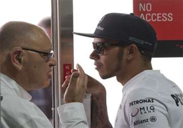 hamilton sets pace in 1st practice at korean gp