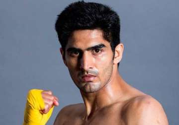 vijender singh wins debut professional bout against sonny whiting
