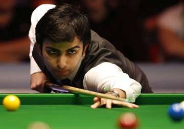 advani enters world snooker pre quarters