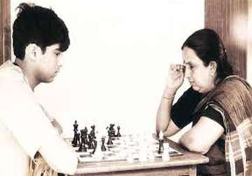 viswanathan anand s mother passes away