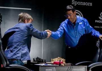 anand faces must win situation against carlsen