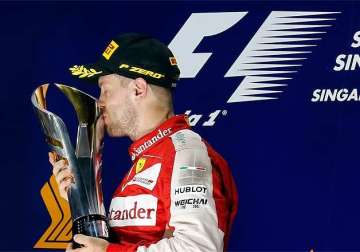 sebastian vettel wins singapore gp to liven up f1 title race