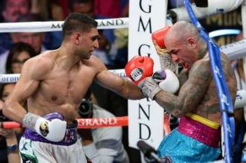 amir khan vs floyd mayweather in a battle of the watches