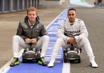 upset rosberg flings cap at hamilton after losing us gp watch video