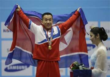 asian games north korean weightlifter om yun chol sets world record