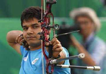 mixed year for indian archers as slump in recurve continues