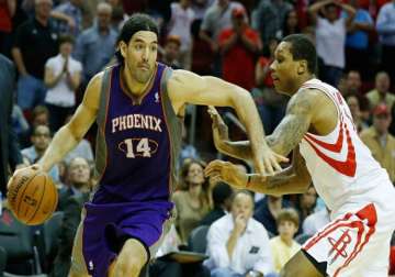 nba indiana pacers sign scola