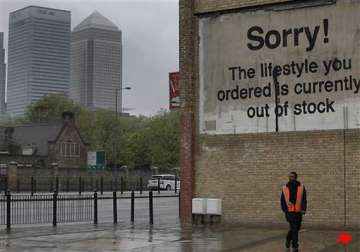 olympic fears as hundreds stranded on london tube