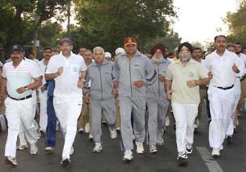over 3 000 participate in srinagar marathon