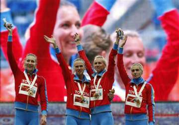 russian female runners kisses not a protest