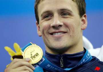 ryan lochte sets world record in 200 individual medley